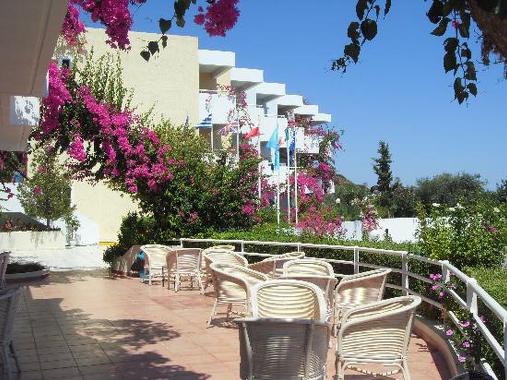 Iris Hotel Afantou Buitenkant foto