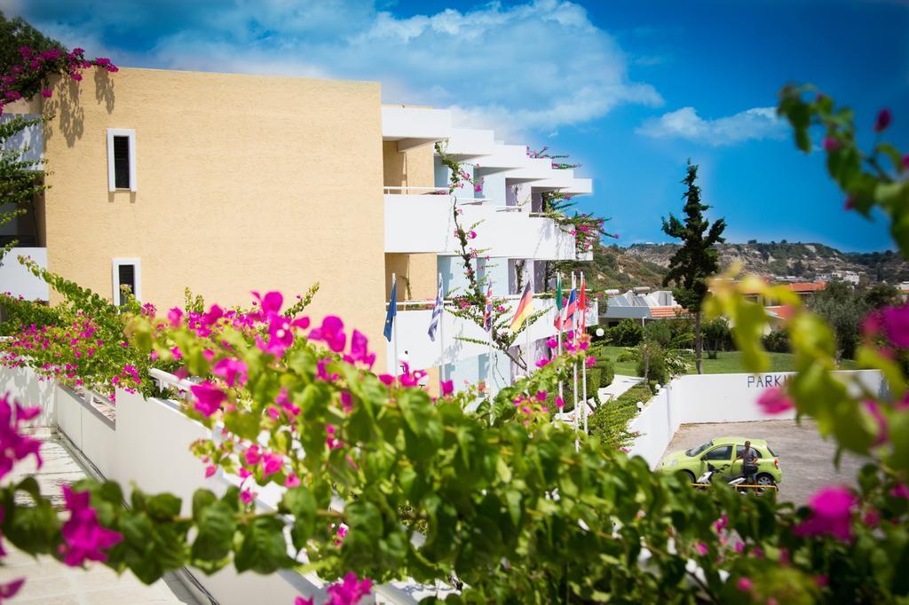Iris Hotel Afantou Buitenkant foto