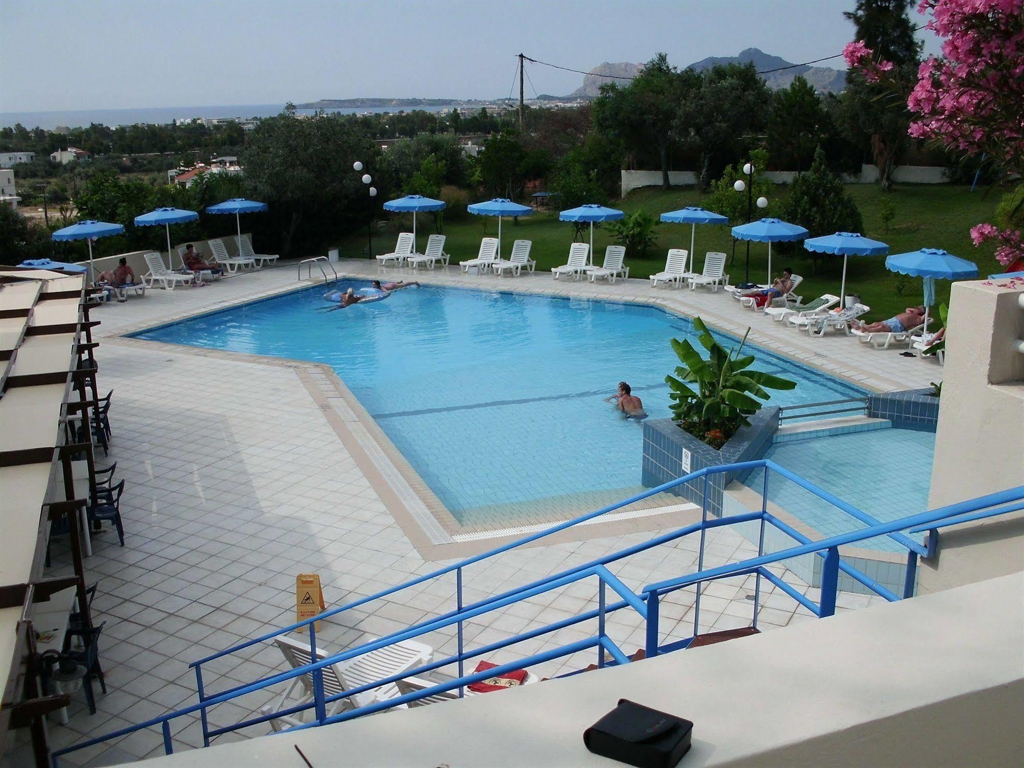 Iris Hotel Afantou Buitenkant foto
